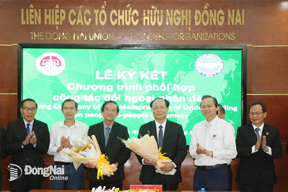 Liên hiệp các tổ chức hữu nghị tỉnh và Đoàn Luật sư tỉnh phối hợp thực hiện 6 nội dung về công tác đối ngoại nhân dân