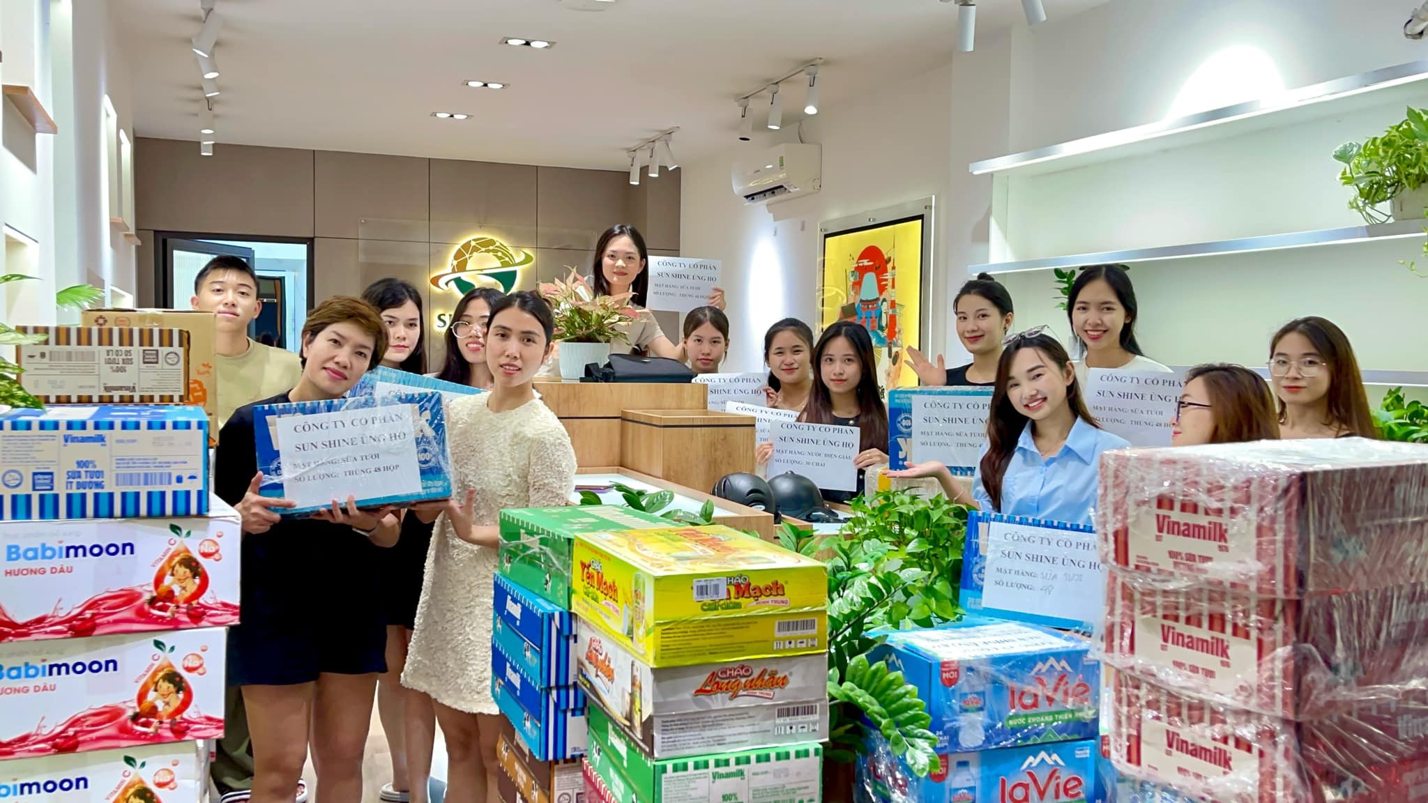 Người Việt tại Nhật Bản quyên góp ủng hộ đồng bào bị bão lũ