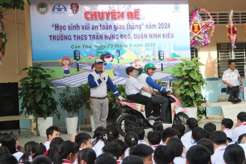 Phối hợp tuyên truyền an toàn giao thông cho học sinh THCS ở Cần Thơ