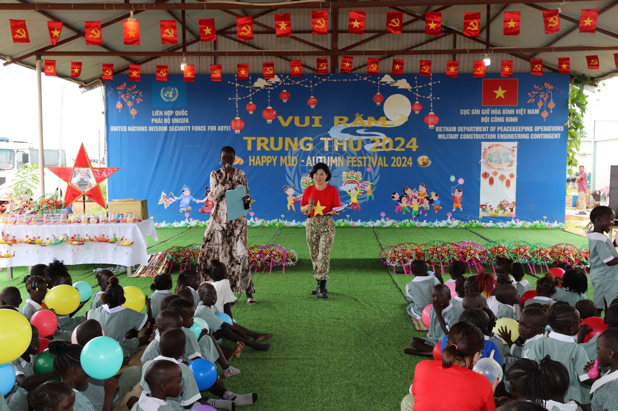 Những "sứ giả hòa bình" góp phần tỏa sáng hình ảnh Việt Nam Những "sứ giả hòa bình" góp phần tỏa sáng hình ảnh Việt Nam