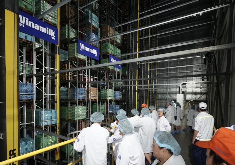 Ấn tượng vì sự đầu tư siêu nhà máy của Vinamilk để làm ra mỗi hộp sữa Ấn tượng vì sự đầu tư siêu nhà máy của Vinamilk để làm ra mỗi hộp sữa