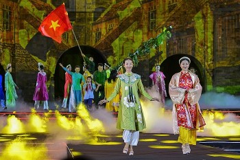 Khai mạc Lễ hội Áo dài du lịch Hà Nội