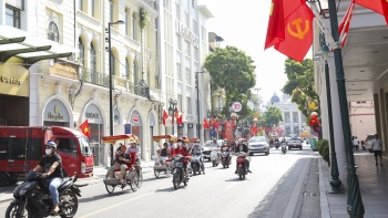 thoi tiet hom nay 1110 ha noi tiep tuc nang hanh sang som co suong mu