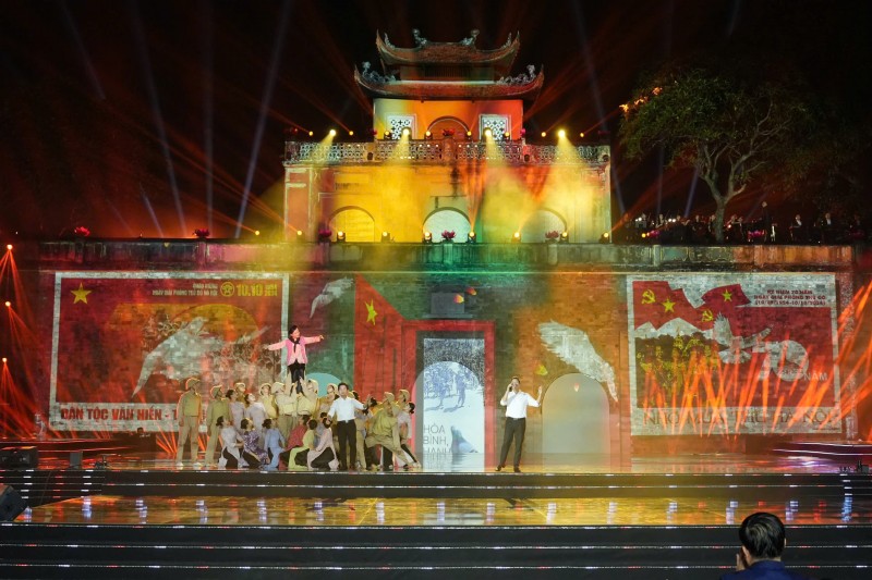 Hà Nội lắng đọng, tự hào với Hà Nội lắng đọng, tự hào với