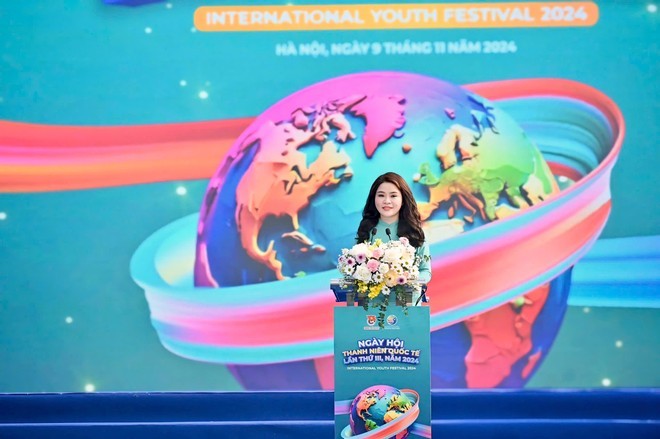 Hơn 3.000 thanh niên tìm hiểu văn hóa các quốc gia trên thế giới tại Hà Nội Hơn 3.000 thanh niên tìm hiểu văn hóa các quốc gia trên thế giới tại Hà Nội