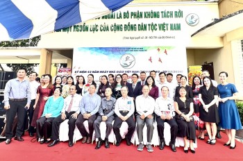 Thành phố Hồ Chí Minh tôn vinh đóng góp của trí thức kiều bào