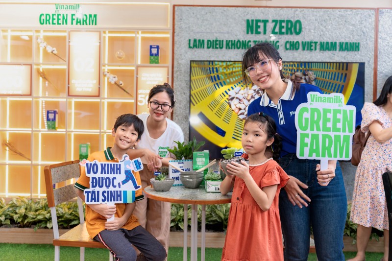 Các bạn trẻ hào hứng với trải nghiệm “Siêu xanh, siêu xinh” đến từ Vinamilk Các bạn trẻ hào hứng với trải nghiệm “Siêu xanh, siêu xinh” đến từ Vinamilk