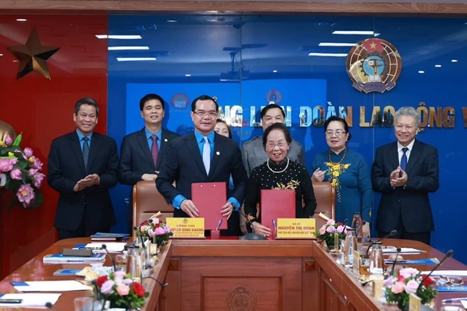 Khuyến khích đoàn viên, người lao động học tập suốt đời Khuyến khích đoàn viên, người lao động học tập suốt đời