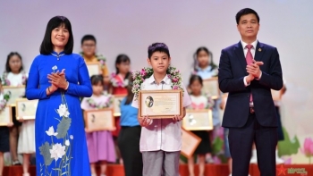 Công đoàn Viên chức Việt Nam: Tuyên dương gần 1.400 học sinh đạt giải quốc gia, quốc tế