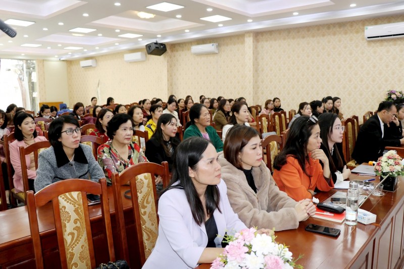 Khai thác ứng dụng trí tuệ thông minh hỗ trợ phụ nữ khởi nghiệp