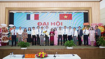 ong tran tri quang giu chuc chu tich hoi huu nghi viet nam phap tinh dong thap