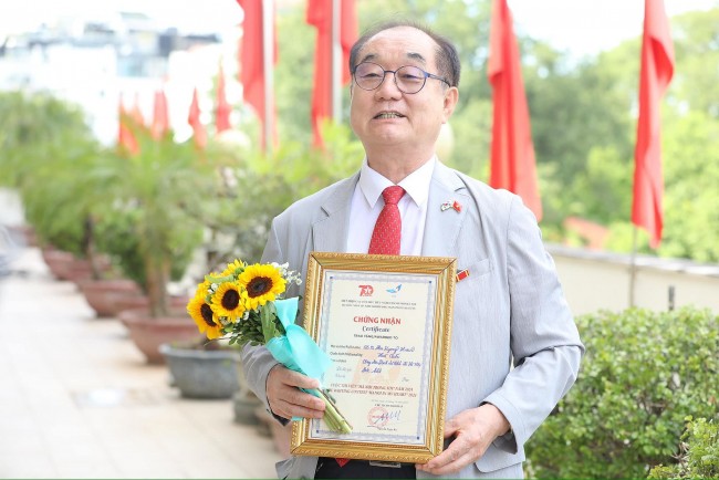 GS.TS Ahn Kyong Hwan: Hà Nội là sao vàng trong tôi