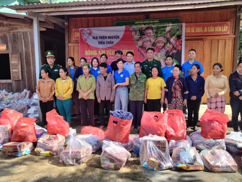 Nhiều hoạt động ý nghĩa thiết thực tại các xã biên giới ở Nghệ An