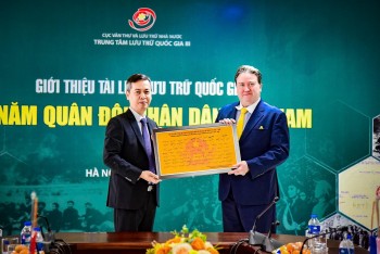 Đại sứ Hoa Kỳ tìm hiểu về di sản chiến tranh tại Việt Nam