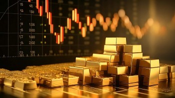 Giá vàng thế giới vượt 2.700 USD/ounce