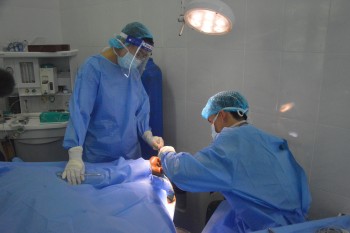 benh xa dao song tu tay cap cuu ngu dan gap tai nan tren bien