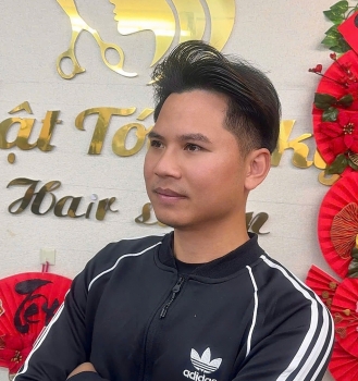 do duc nhat ong chu tiem cat toc cua nguoi viet tai nhat