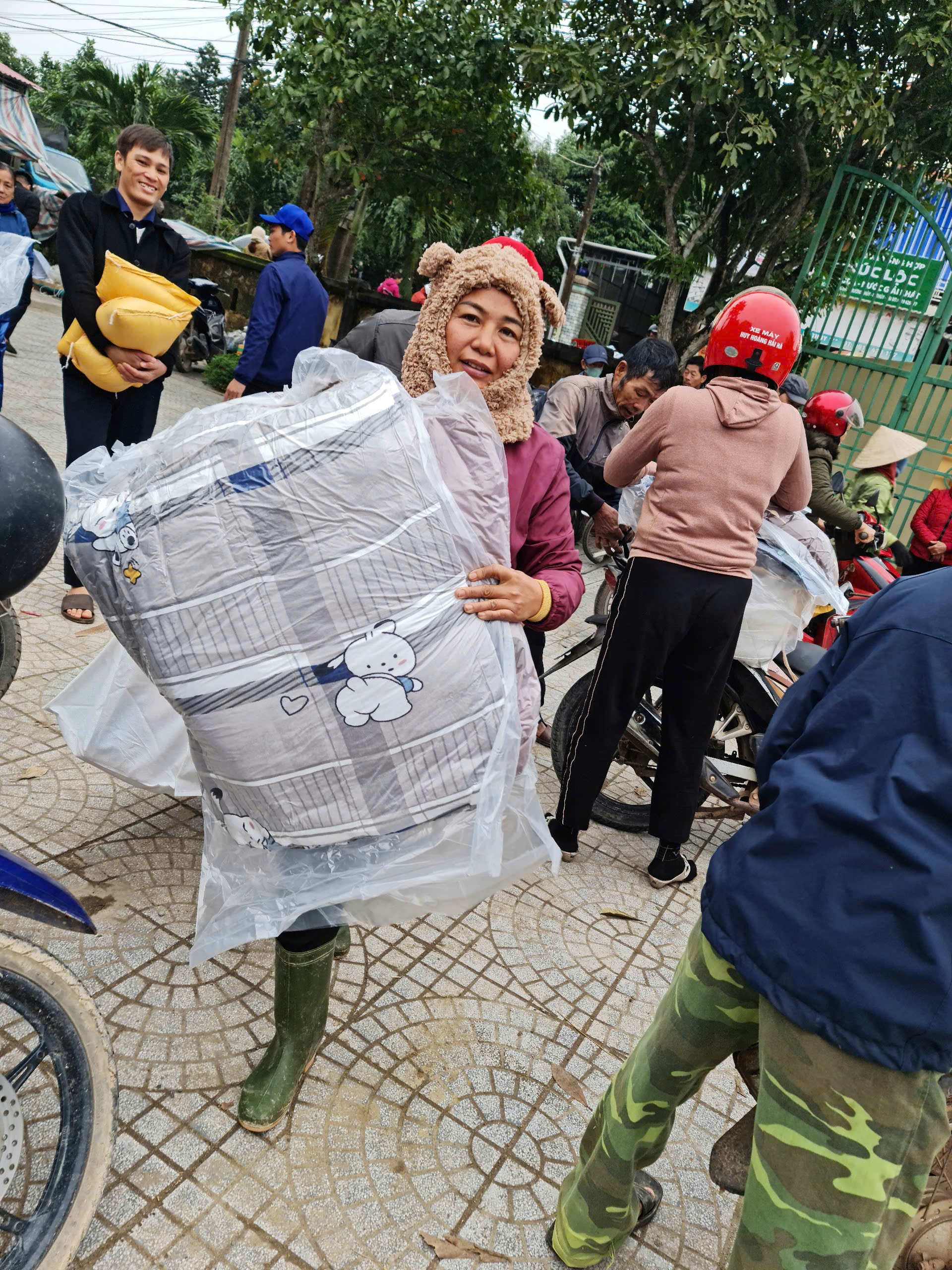 [Ảnh] Tổ chức Samaritan’s Purse hỗ trợ khẩn cấp cho người dân vùng thiên tai Quảng Bình