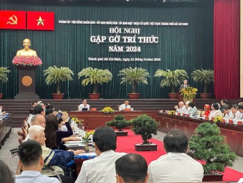Thành phố Hồ Chí Minh phát huy vai trò trí thức, hướng tới phát triển bền  vững