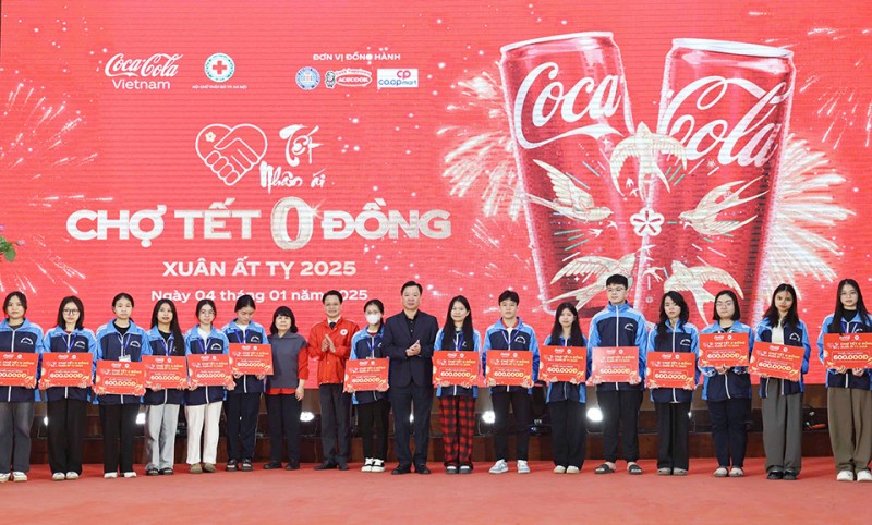 Lan tỏa “Chợ Tết nhân ái - Chợ Tết 0 đồng” giữa lòng Thủ đô