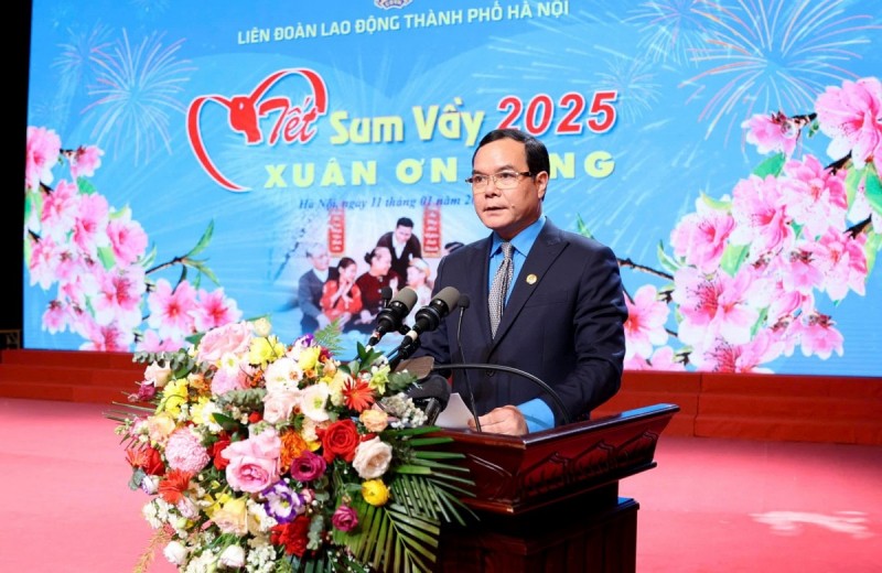 Mang Tết ấm áp đến với người lao động Thủ đô