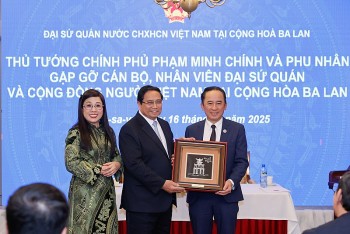 thu tuong giai dap 10 kien nghi cua kieu bao tai ba lan