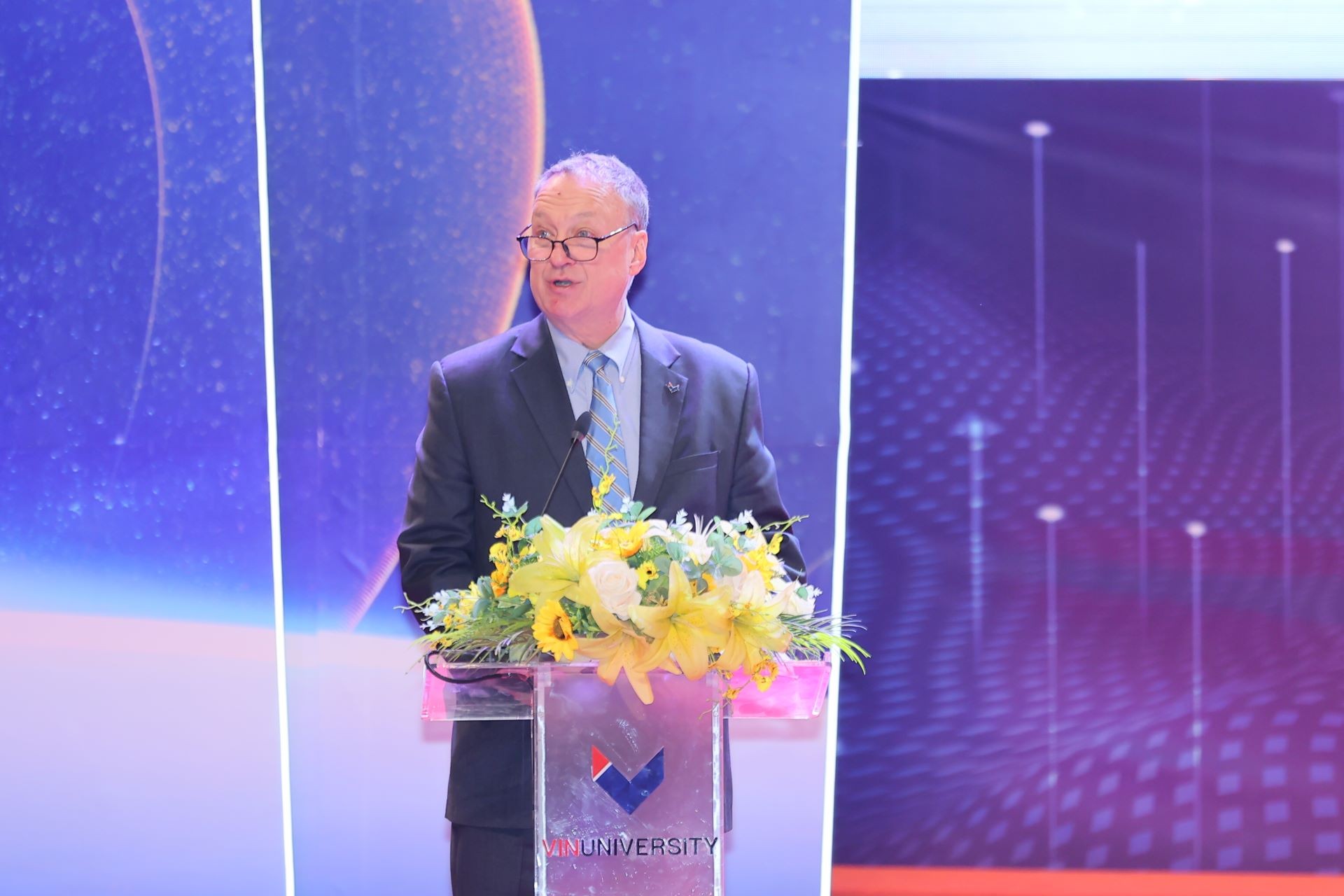 Trường đại học của tỷ phú Phạm Nhật Vượng được Bộ GD&ĐT vinh danh