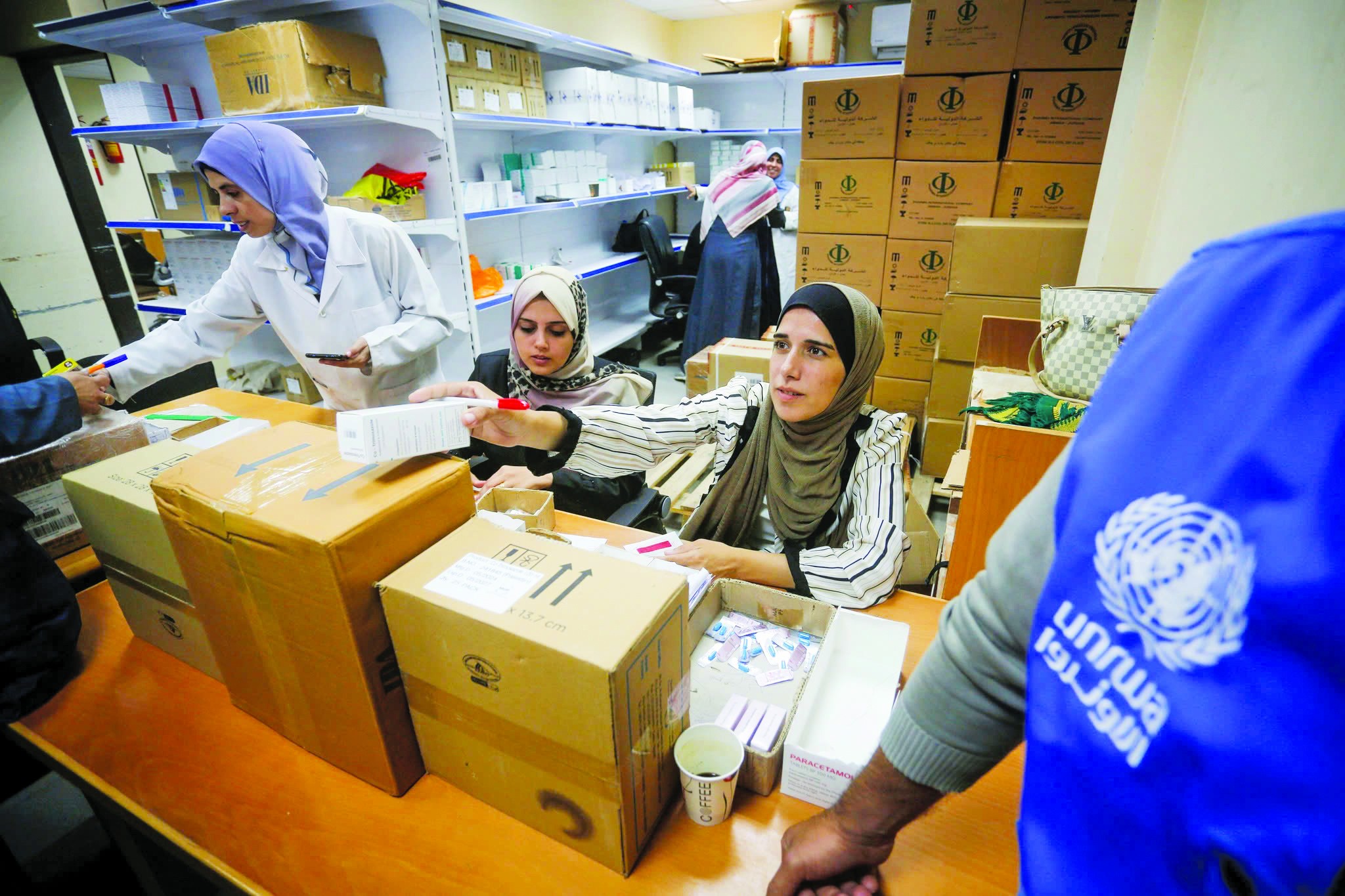 Cơ quan Cứu trợ và Việc làm của Liên Hợp Quốc cho người tị nạn Palestine cung cấp dịch vụ y tế cho người dân ở Deir al-Balah, Palestine. (Ảnh: UNRWA)
