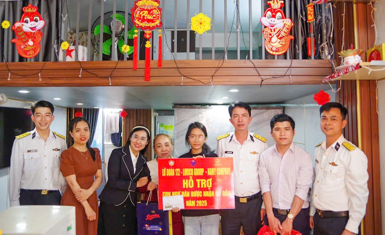 Thăm, tặng quà Tết cho con ngư dân nhận đỡ đầu
