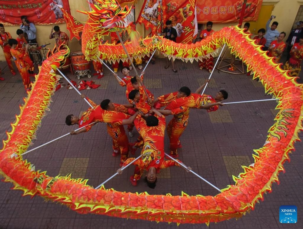 Buổi biểu diễn để chào mừng Tết Nguyên đán ở Phnom Penh, Campuchia. Ảnh: Tân Hoa xã.