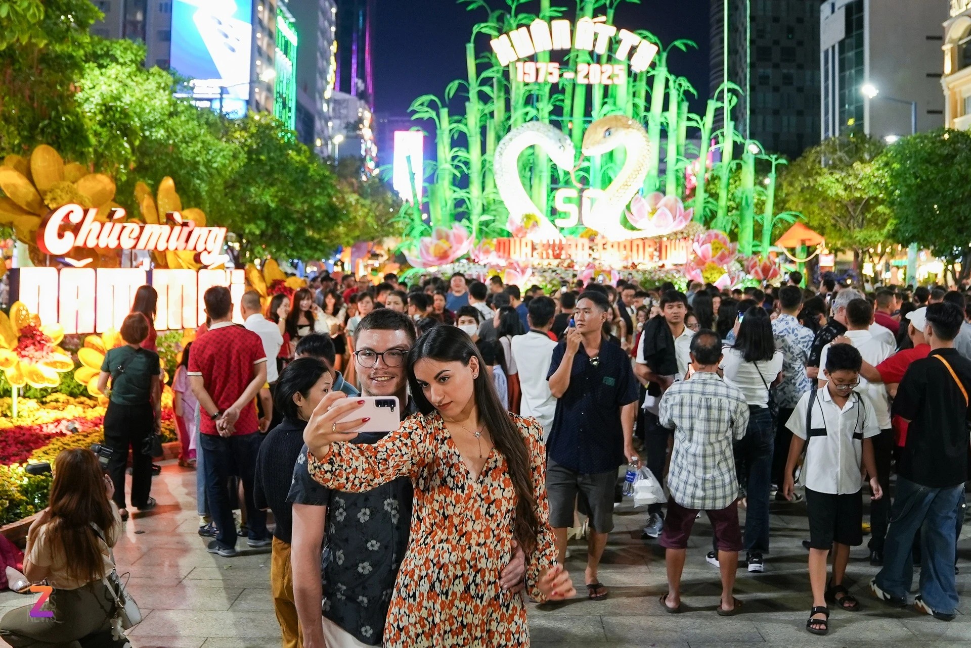 Chào Xuân Ất Tỵ 2025