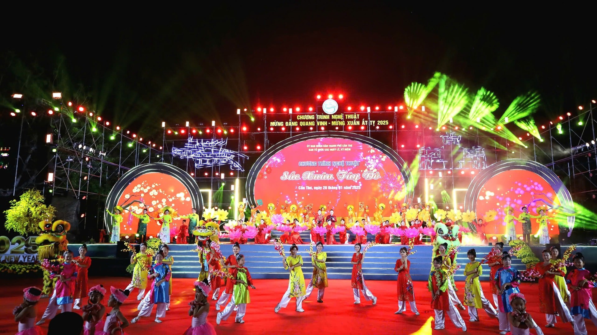 Chào Xuân Ất Tỵ 2025