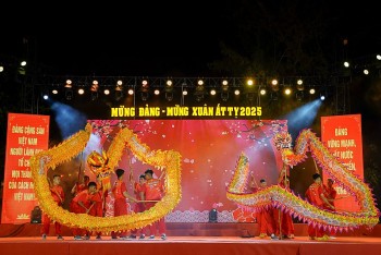 chuong trinh nghe thuat mung dang mung xuan dien ra tai nhieu dia phuong
