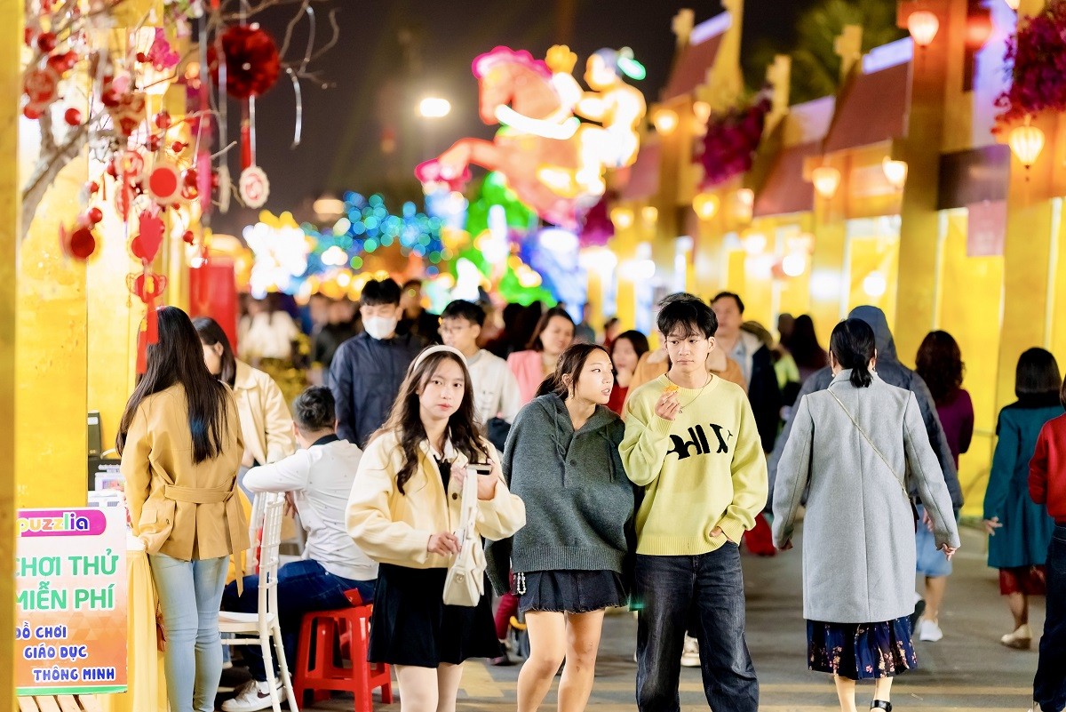 Ra quân năm mới, “vũ trụ Vin” đại thắng đón hơn 11 triệu lượt khách trong 6 ngày