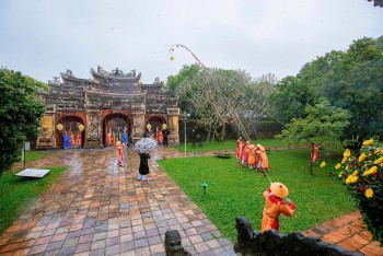 [Ảnh] Tái hiện lễ hạ nêu, khai ấn trong cung đình Huế