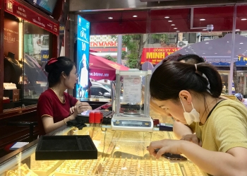 Thủ tướng yêu cầu triển khai các giải pháp ổn định thị trường vàng
