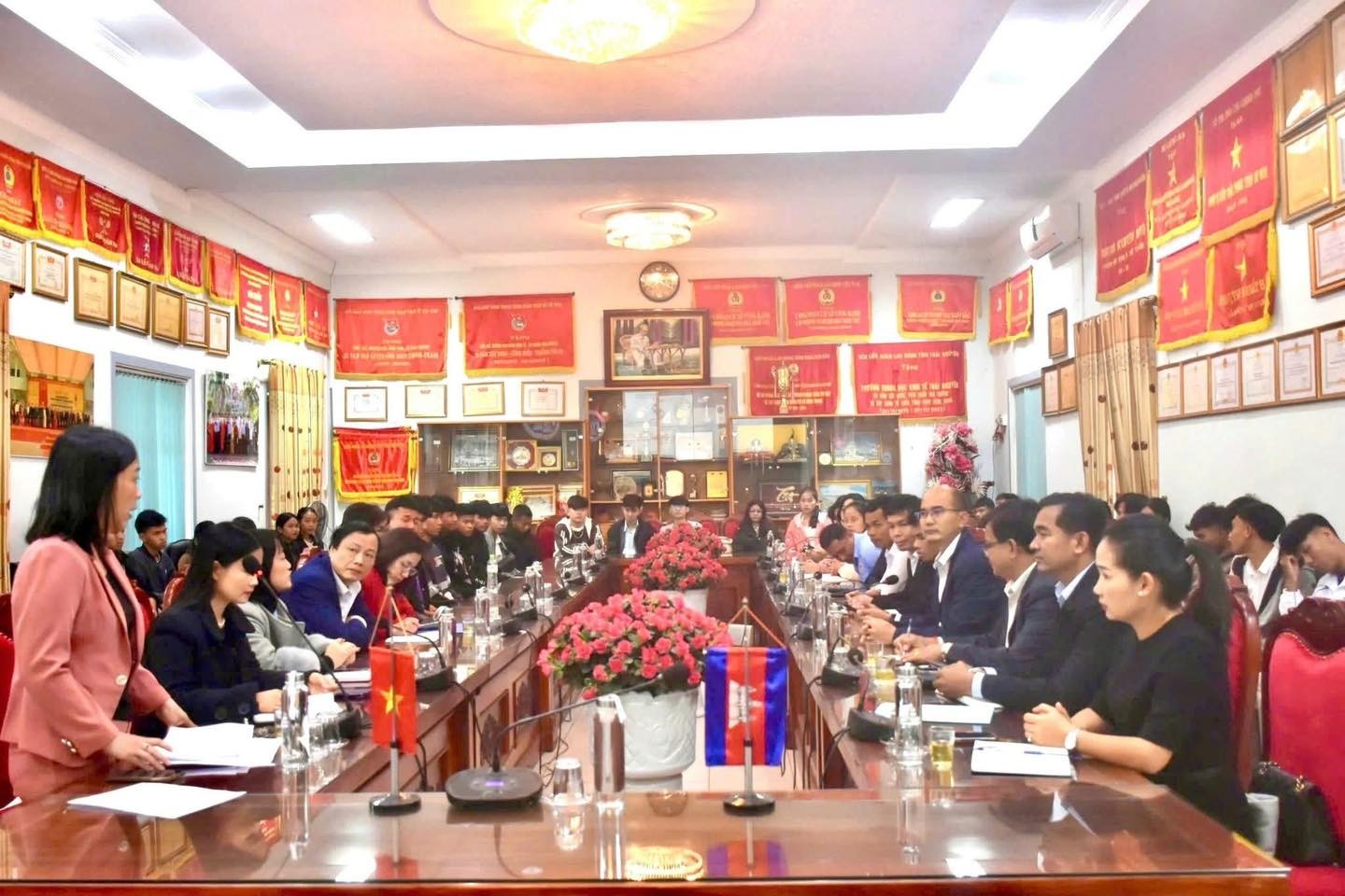 tiếp nhận 40 lưu học sinh Campuchia năm học 2024 - 2025