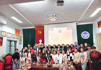 quang ngai thai nguyen don luu hoc sinh lao nhap hoc