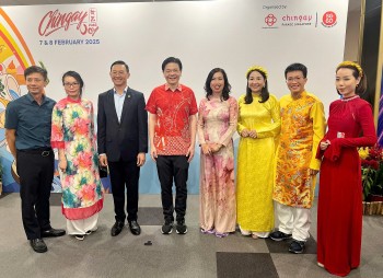 ghi nhan nhung dong gop cua cong dong nguoi viet doi voi singapore