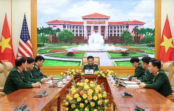 Bộ trưởng Quốc phòng Việt Nam - Hoa Kỳ điện đàm, thúc đẩy hợp tác song phương