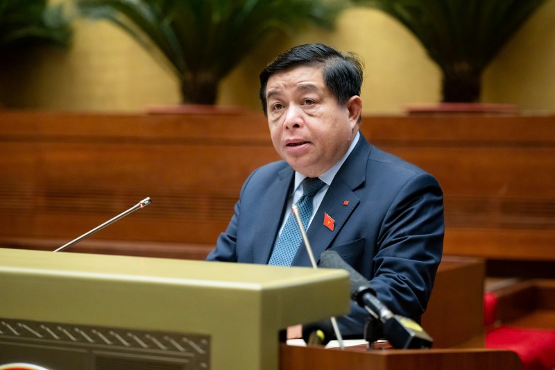 Trình Quốc hội điều chỉnh mục tiêu GDP năm 2025 đạt 8% trở lên, tăng bội chi và nới nợ công nếu cần thiết