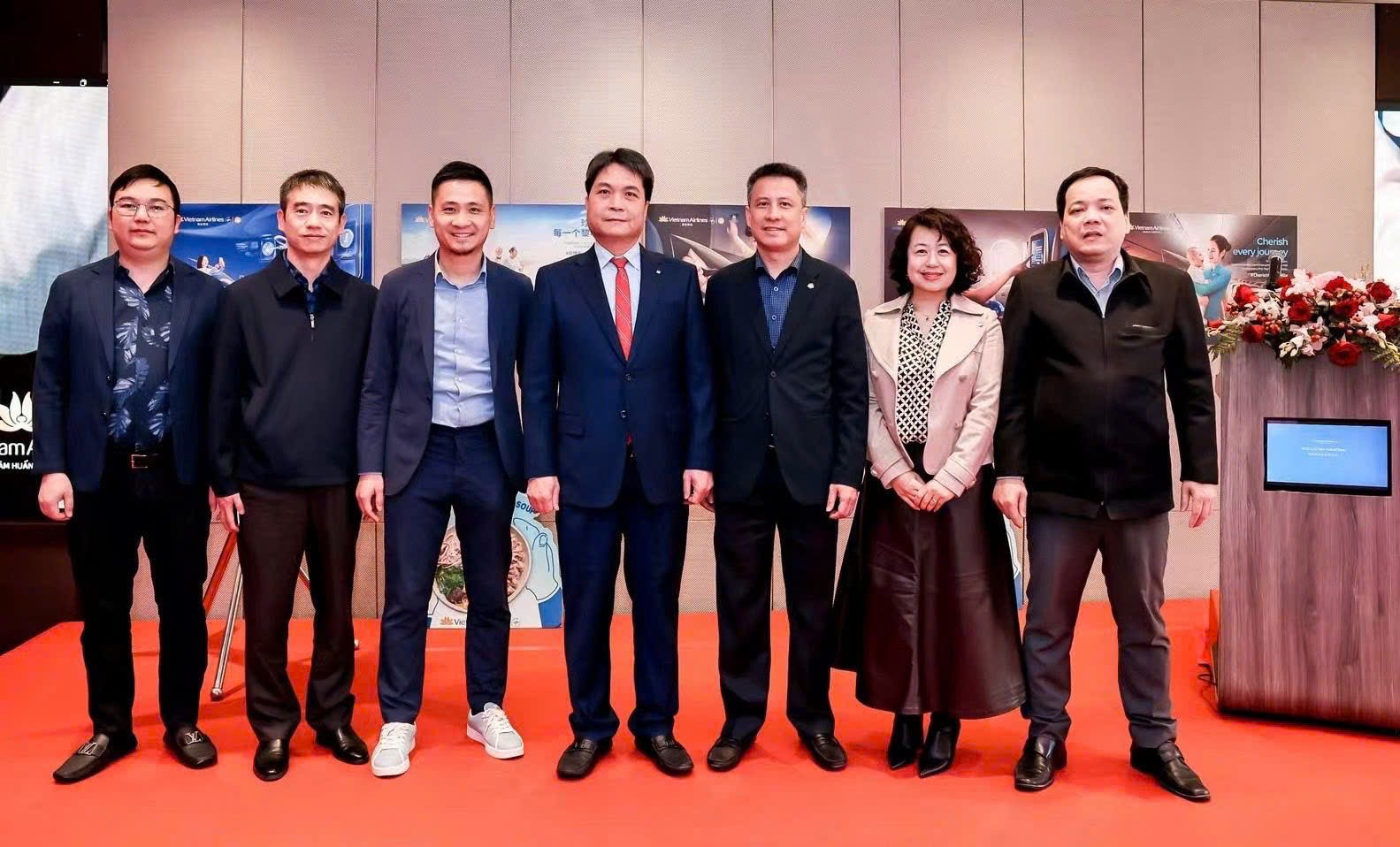 Khởi động Năm giao lưu nhân văn Việt - Trung 2025 tại Quảng Châu