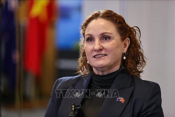 dai su caroline beresford that chat hon nua soi day gan ket hai nuoc viet nam new zealand