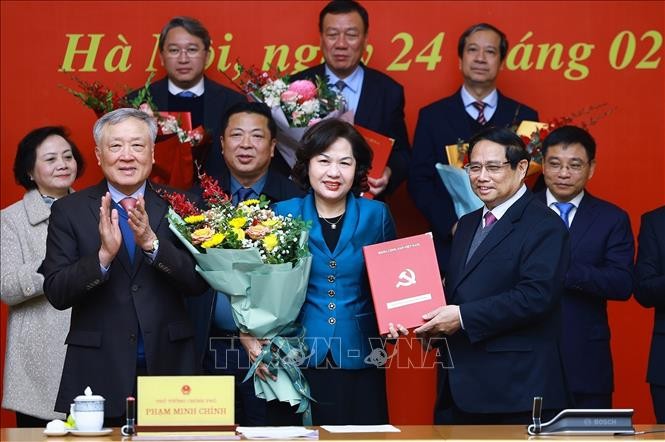 Thủ tướng Phạm Minh Chính trao quyết định thành lập 15 đảng bộ thuộc Đảng ủy Chính phủ