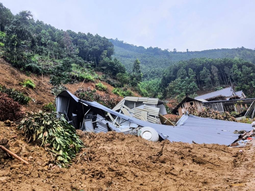 Nhiều ngôi nhà ở Lào Cai bị sập đổ hoàn toàn do bão số 3 và hoàn lưu bão. (Ảnh: laocai.gov.vn)