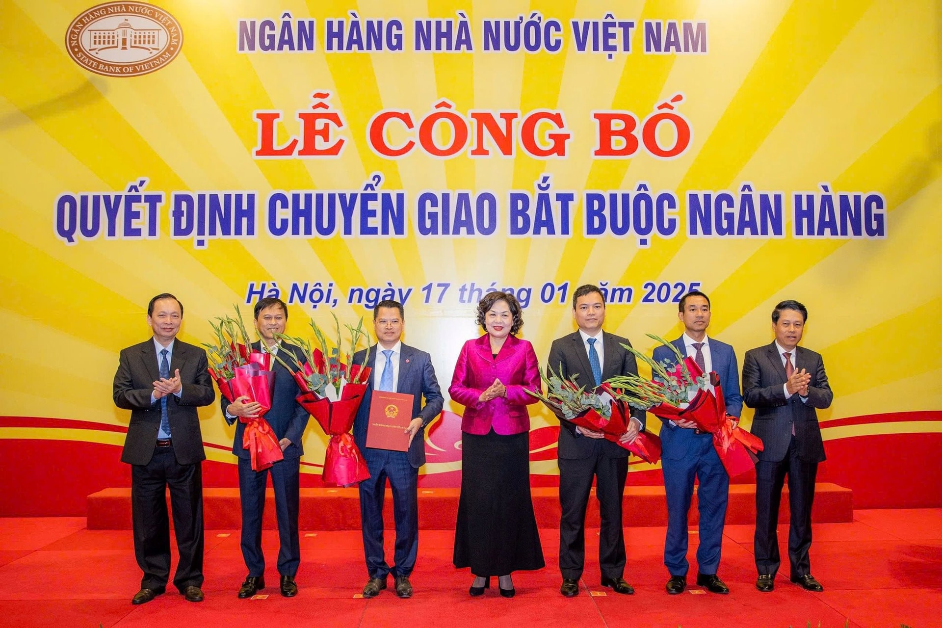 VIS Rating: Rủi ro tài sản có thể tăng tại các ngân hàng nhận chuyển giao bắt buộc