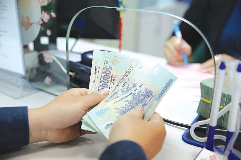 Ngân hàng đồng loạt giảm lãi suất huy động sau chỉ đạo 