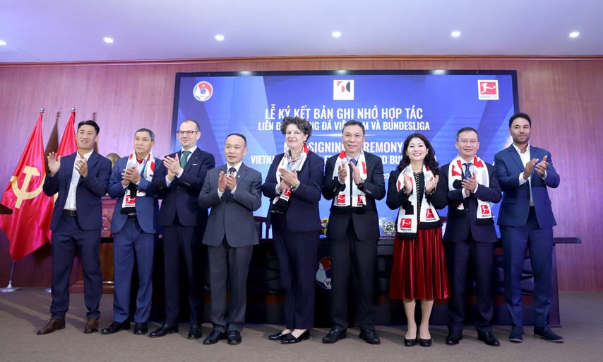 Bóng đá là cây cầu kết nối nhân dân Việt Nam và CHLB Đức