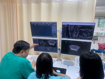 70 năm Ngày Thầy thuốc Việt Nam: bảo đảm công bằng và chất lượng dịch vụ y tế cho nhân dân