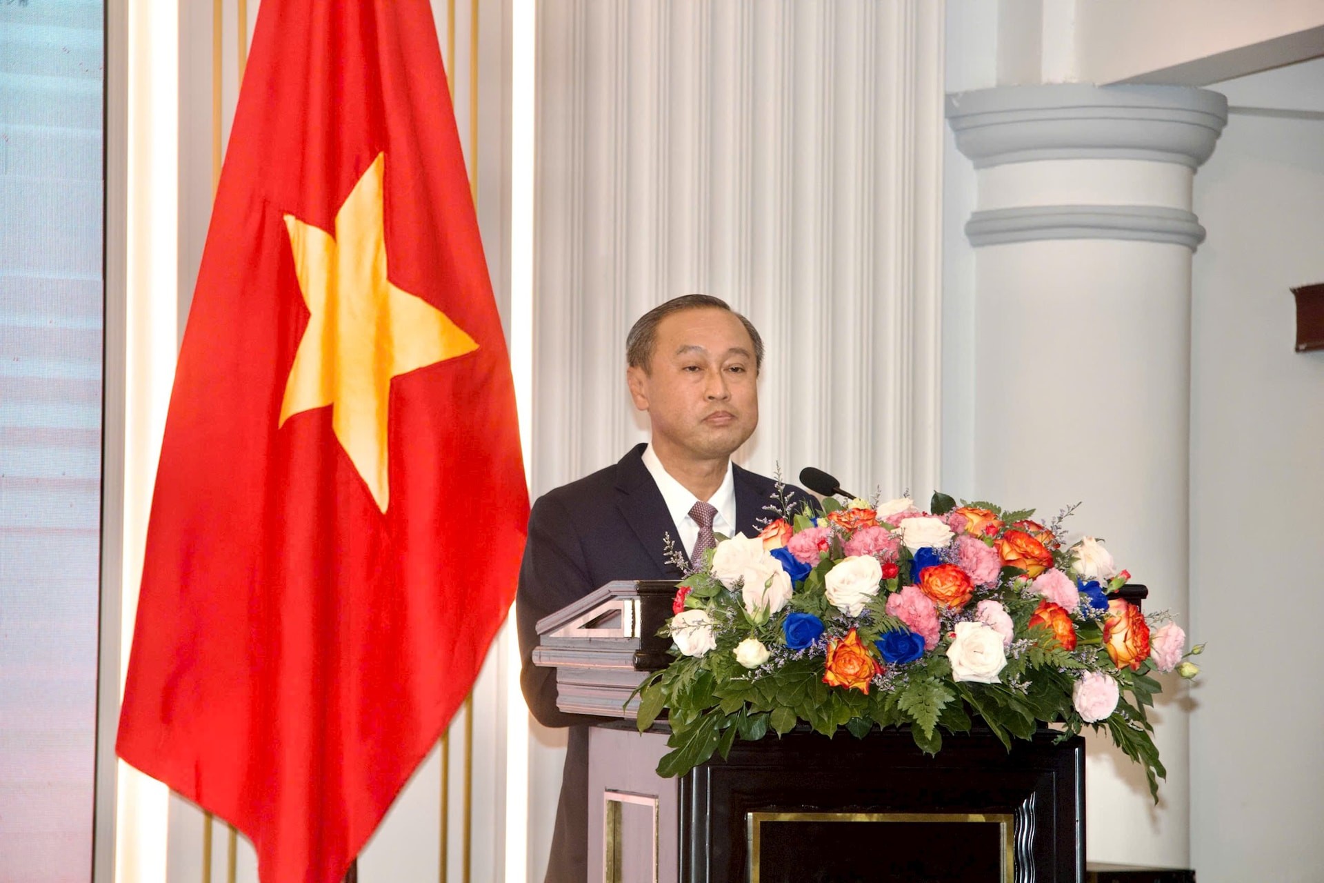 Ông Huỳnh Thành Nhân, Phó Chủ tịch Hội đồng nhân dân TP.HCM, Chủ tịch Hội hữu nghị Việt Nam - Nhật Bản TP.HCM gửi lời chúc mừng sinh nhật đến Nhật Hoàng NARUHITO.
